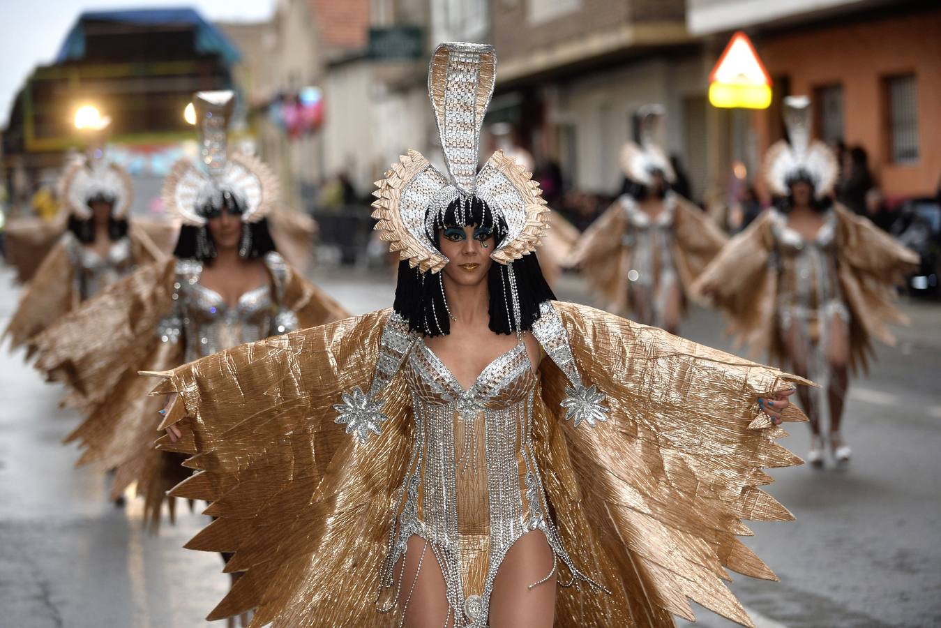 Pablo Iglesias y La Pantoja bailan en Cabezo de Torres