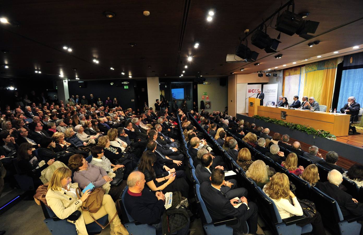 Homenaje a Antonio Reverte, expresidente del CES