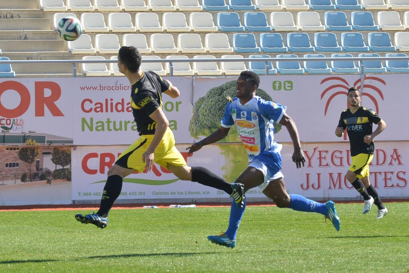 La Hoya empata por sorpresa ante el Cádiz (2-2)