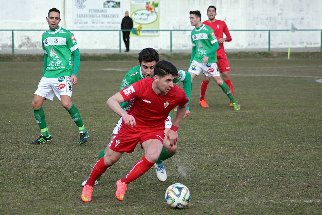 Las mejores imágenes del choque entre el Astorga y el Real Murcia