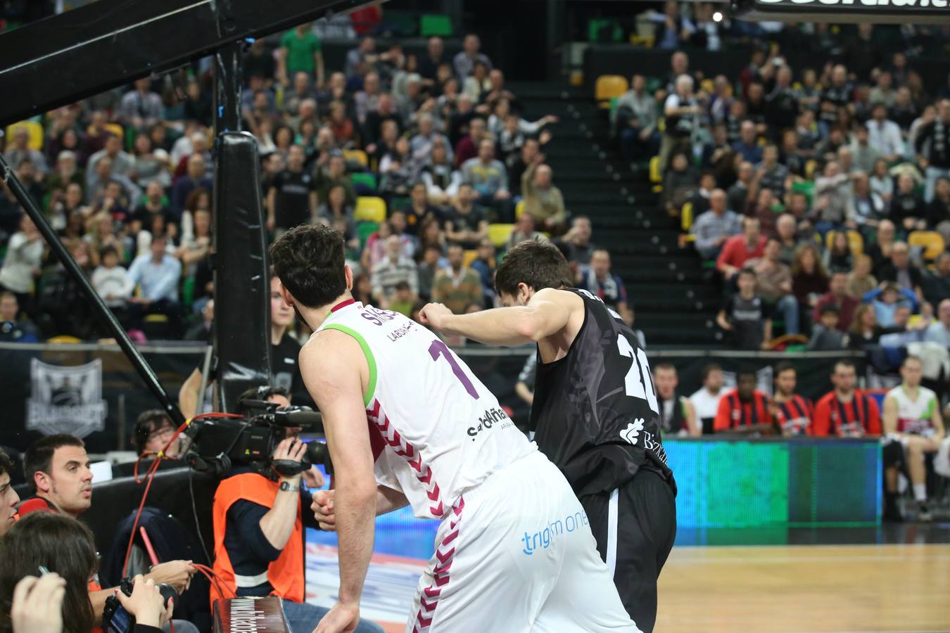 Increíble tangana en el Bilbao basket-Laboral Kutxa