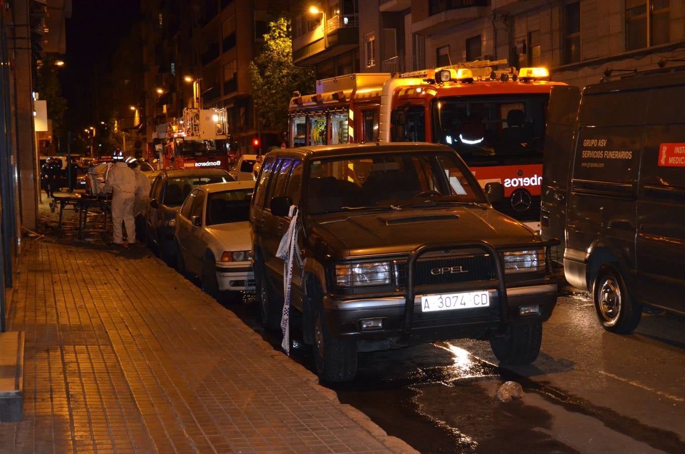 Fallece una anciana y otras 5 personas son atendidas en un incendio en Elche