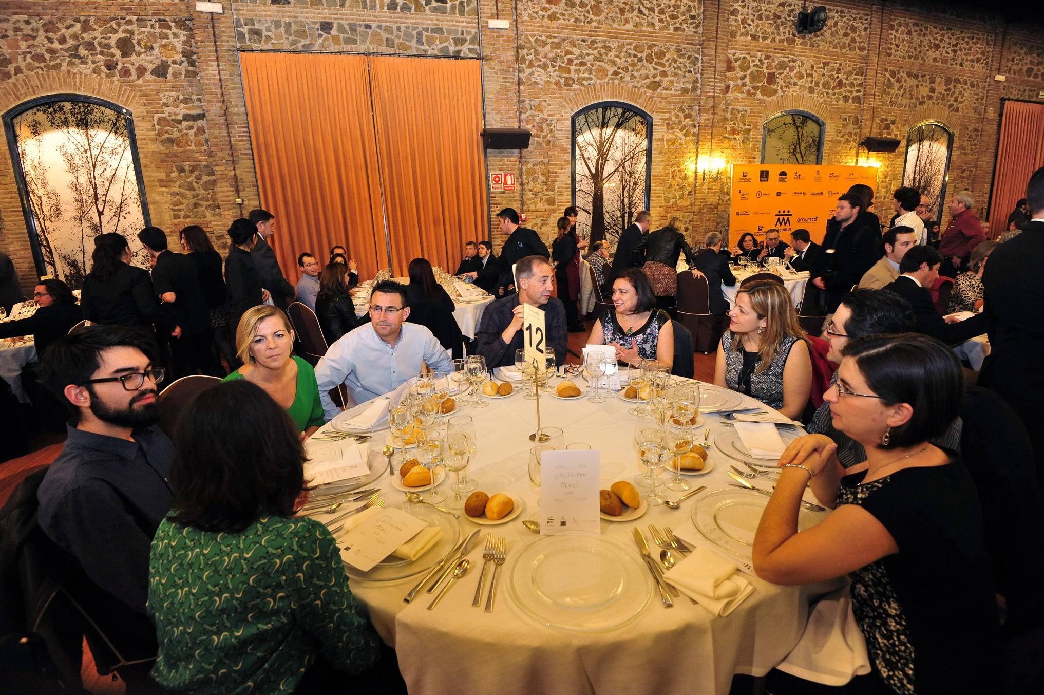 Eneko Atxa da su toque especial a la cena del GastroTEA