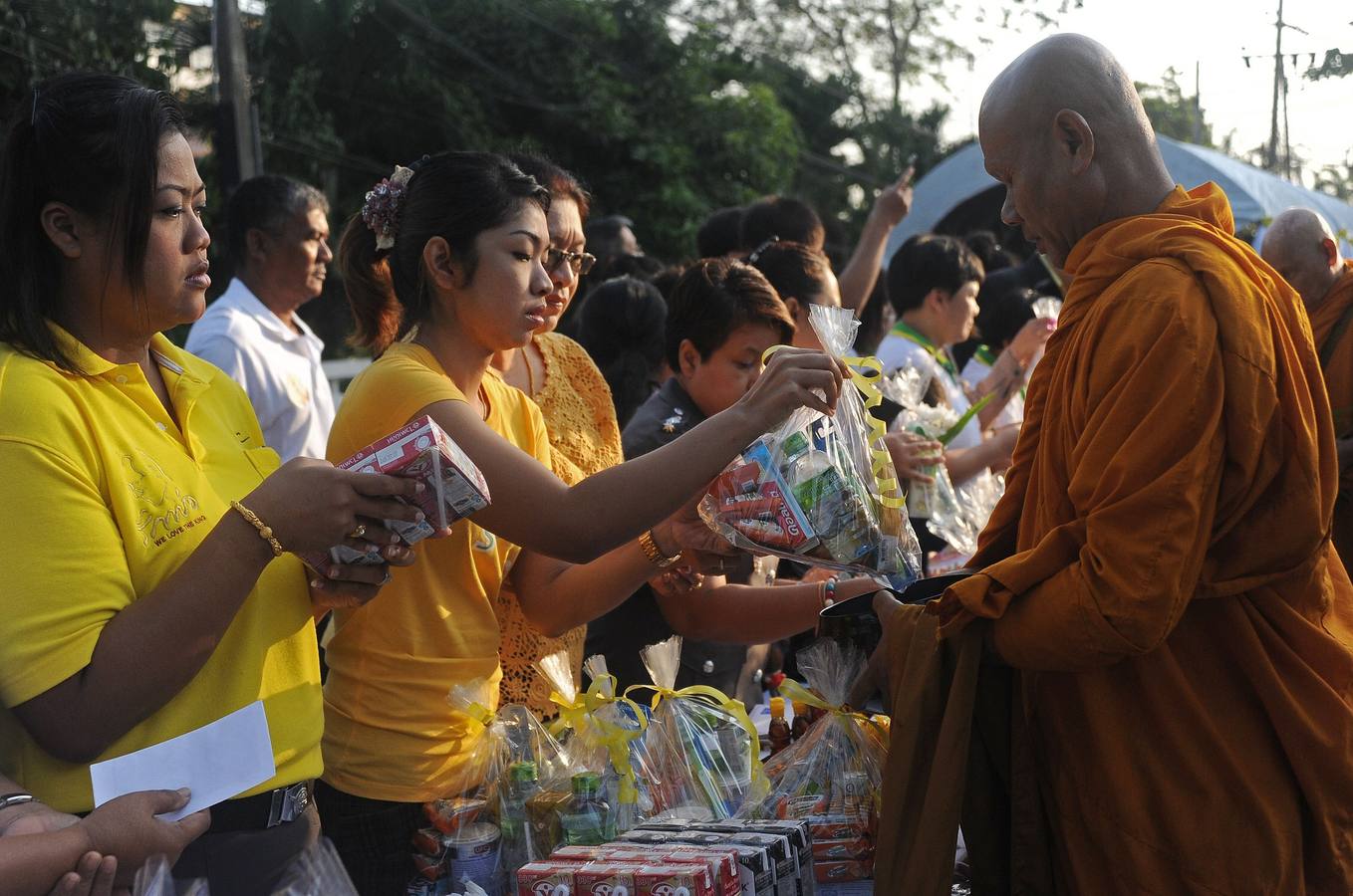 Festividad del Makha Bucha en Tailandia