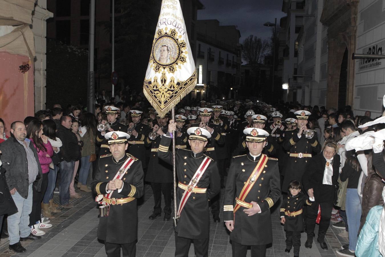 Los Pasos Blanco y Azul dan pie a la Semana Santa