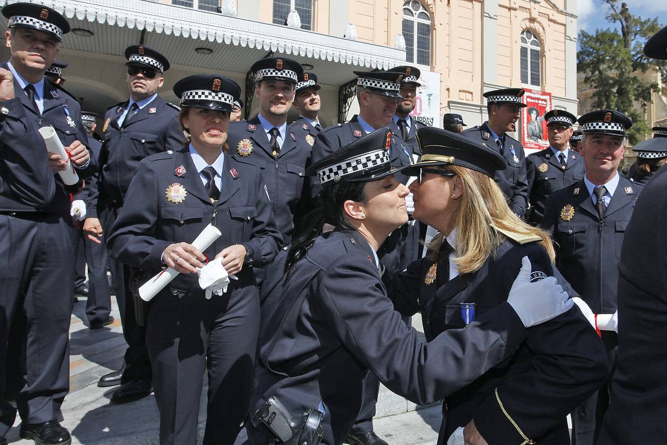 50 policías locales condecorados con motivo del día de San Patricio