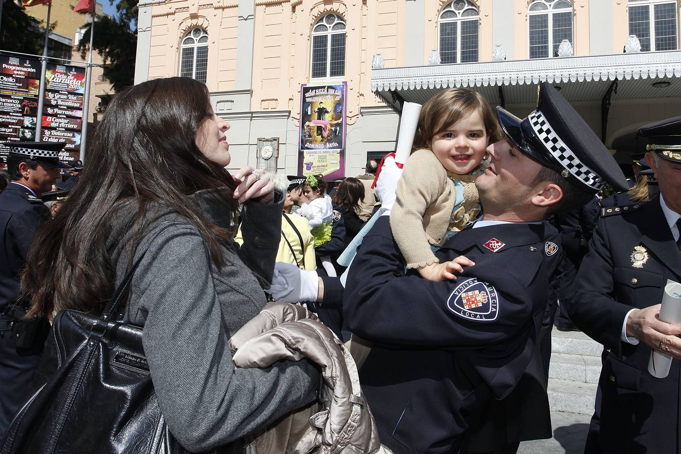 50 policías locales condecorados con motivo del día de San Patricio