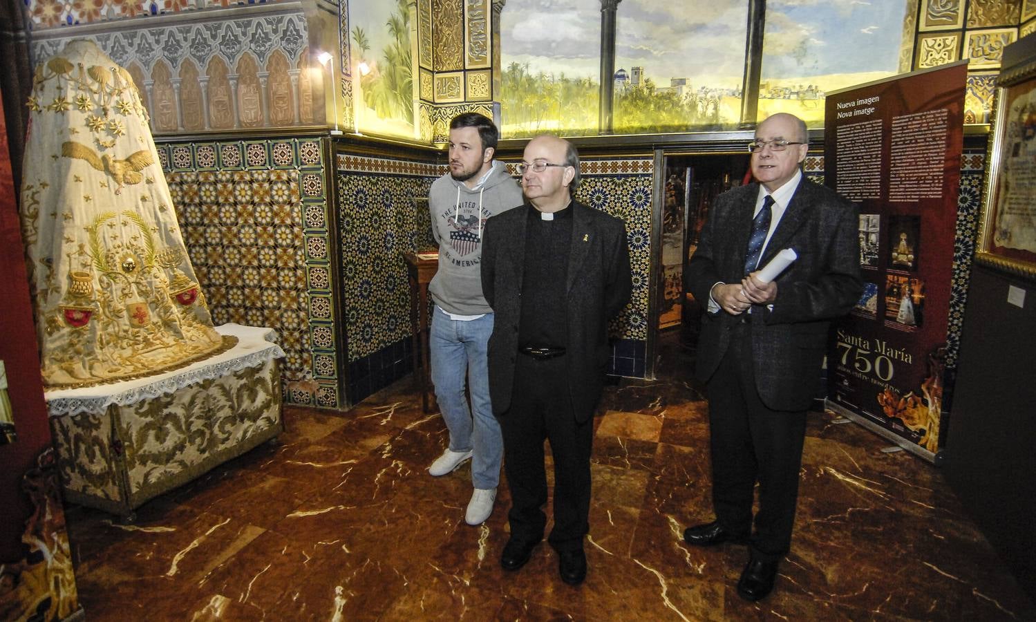 Exposición de Santa María en Elche