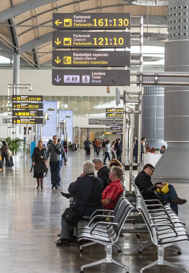 Normalidad en el aeropuerto Alicante-Elche