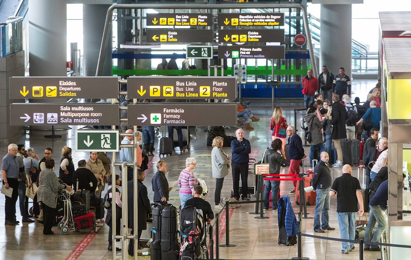 Normalidad en el aeropuerto Alicante-Elche