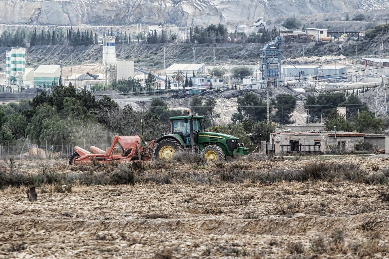 Terrenos donde se quiere construir el macrovertedero de Abornasa