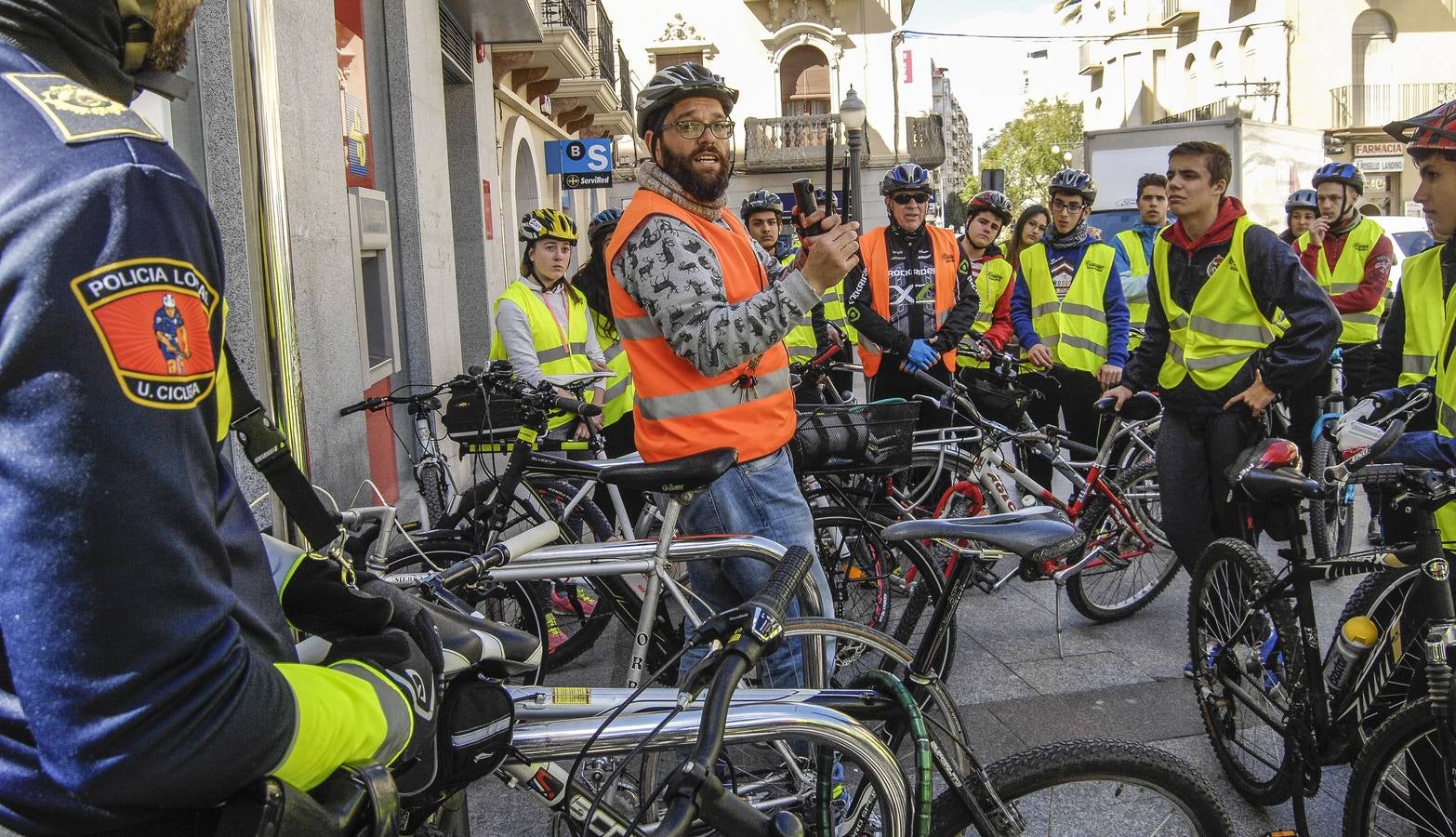 La Policía Local de Elche promueve el uso de la bicicleta