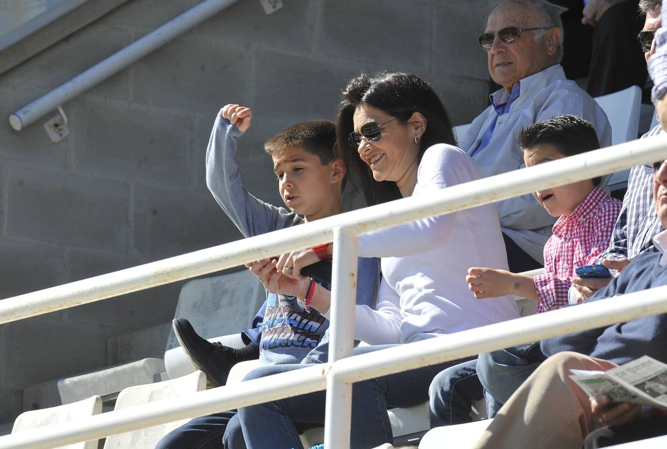 Chus Hevia saca al Efesé del descenso (1-0)