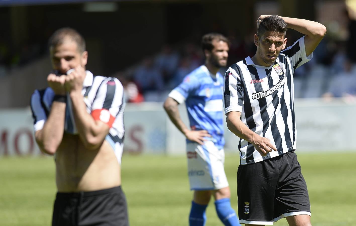 Chus Hevia saca al Efesé del descenso (1-0)