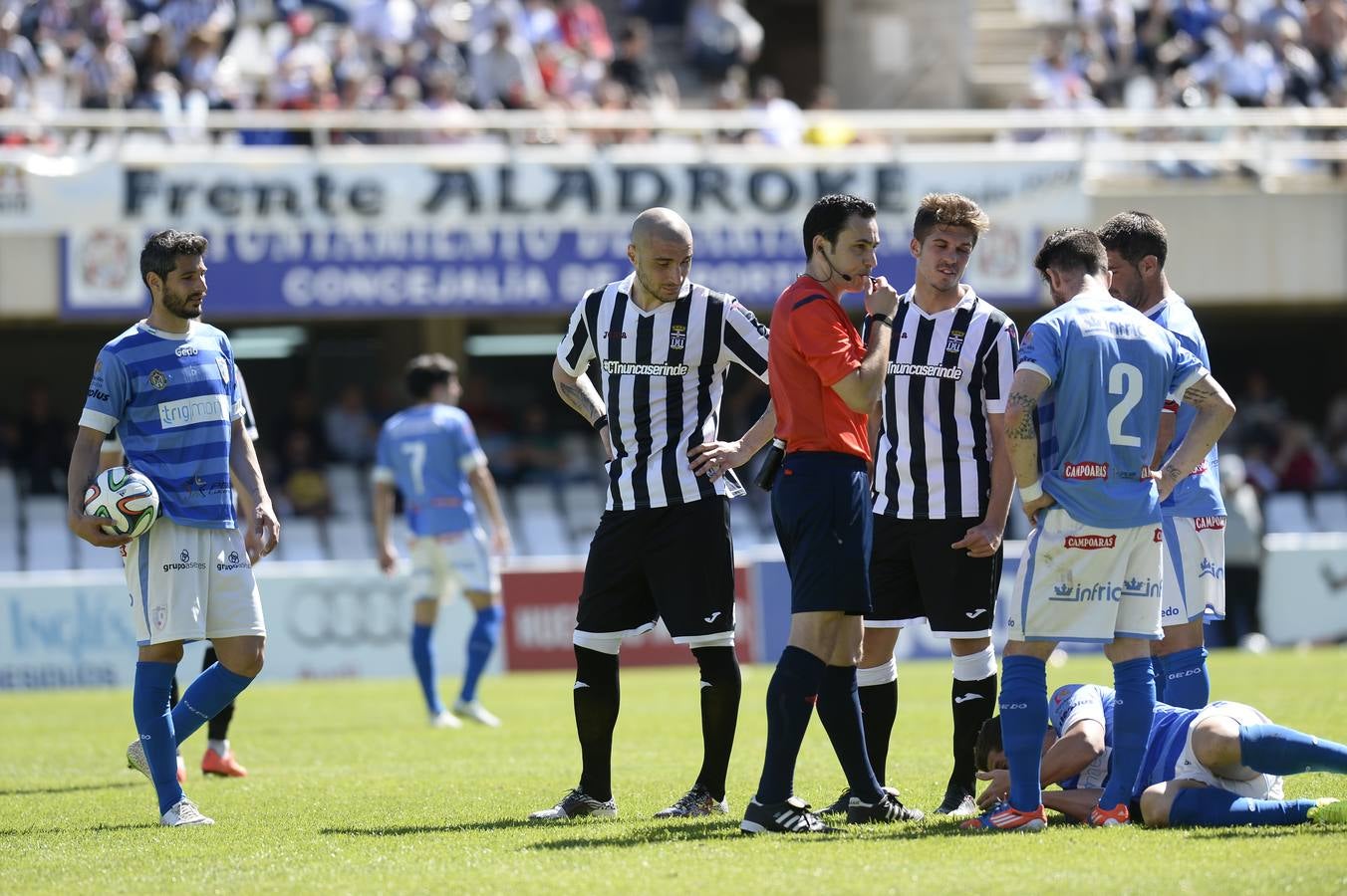 Chus Hevia saca al Efesé del descenso (1-0)