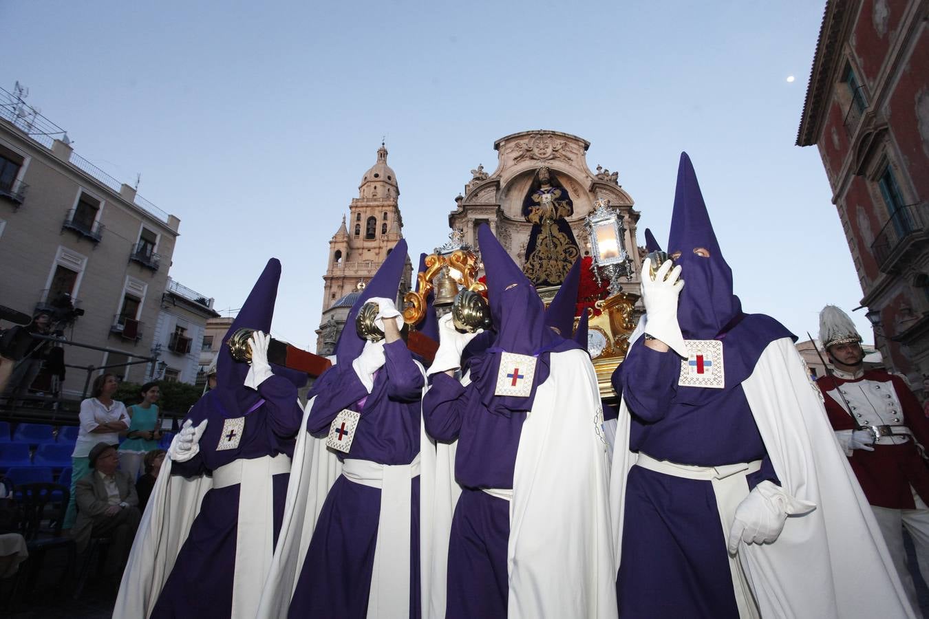 El Cristo del Rescate ya está en la calle