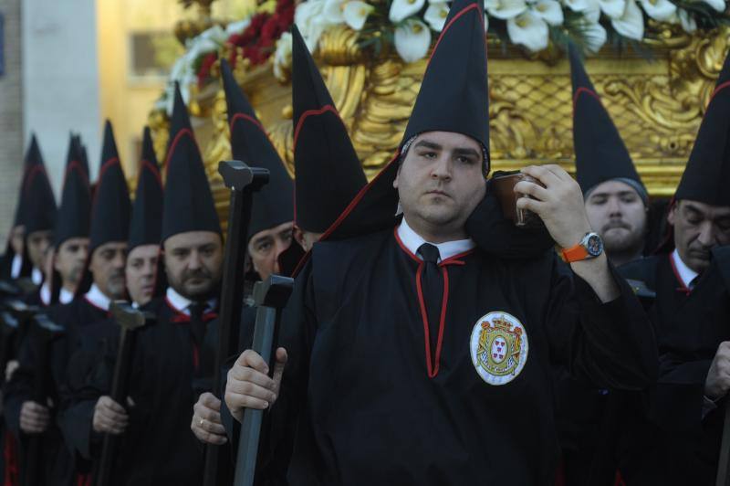 Sangre enlutada antes del Silencio