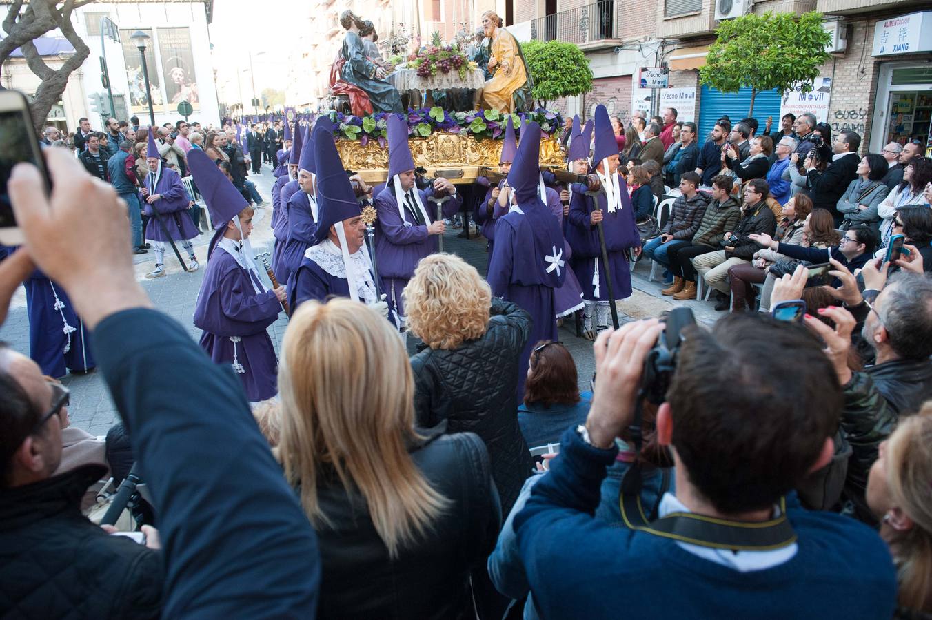 El morado toma el Viernes Santo murciano