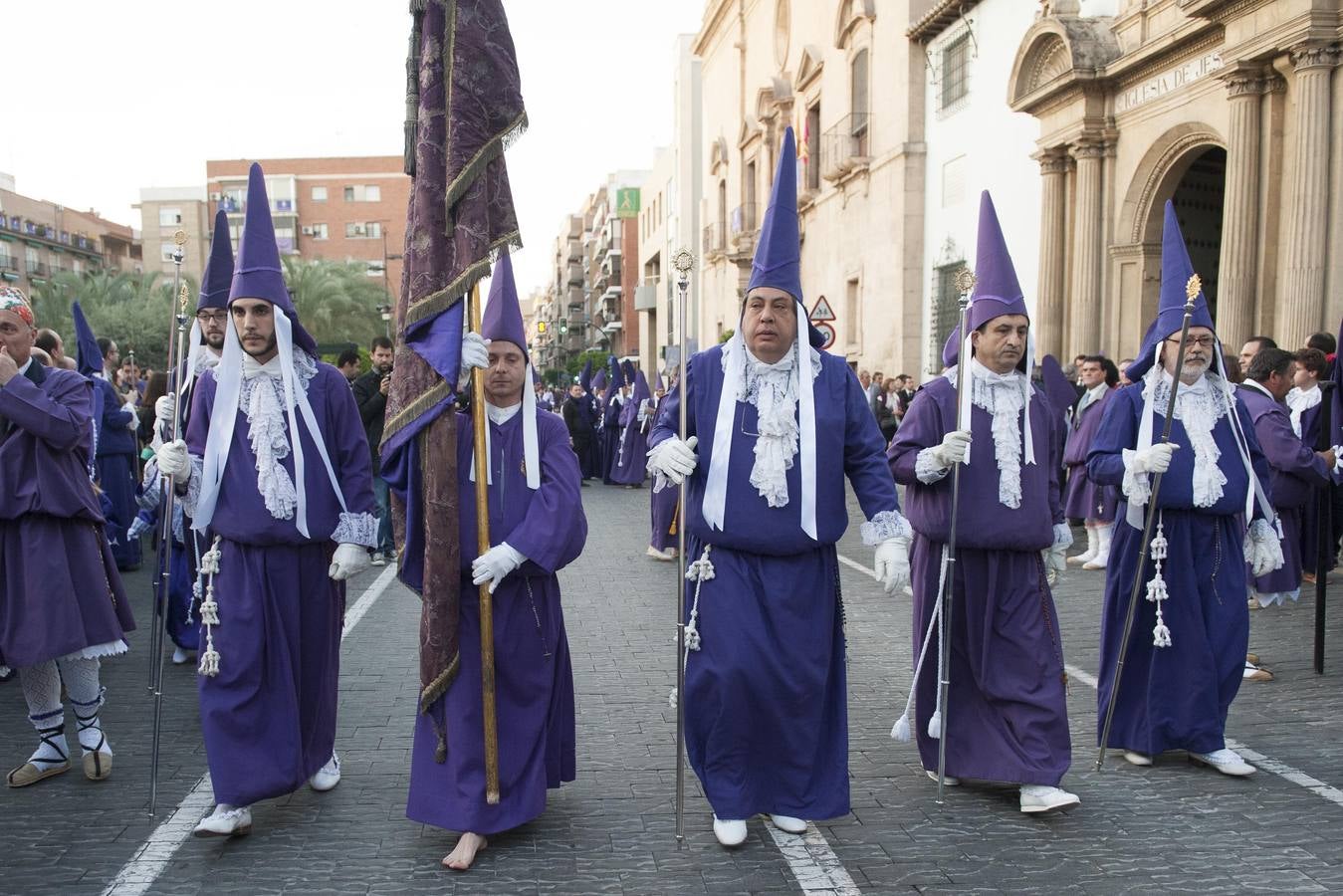 El morado toma el Viernes Santo murciano