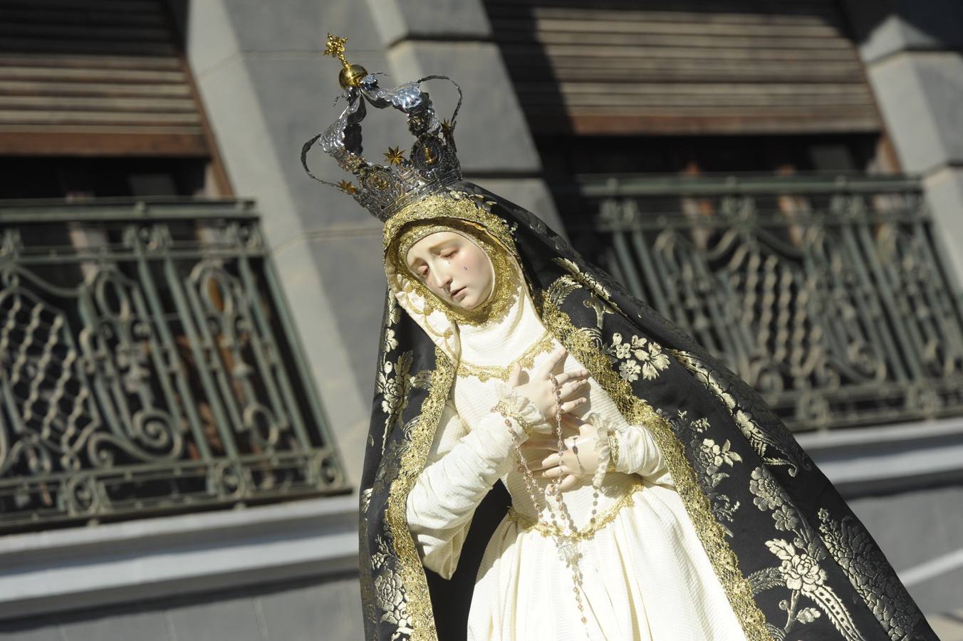 Procesión del Rosario de la cofradía de la Caridad.