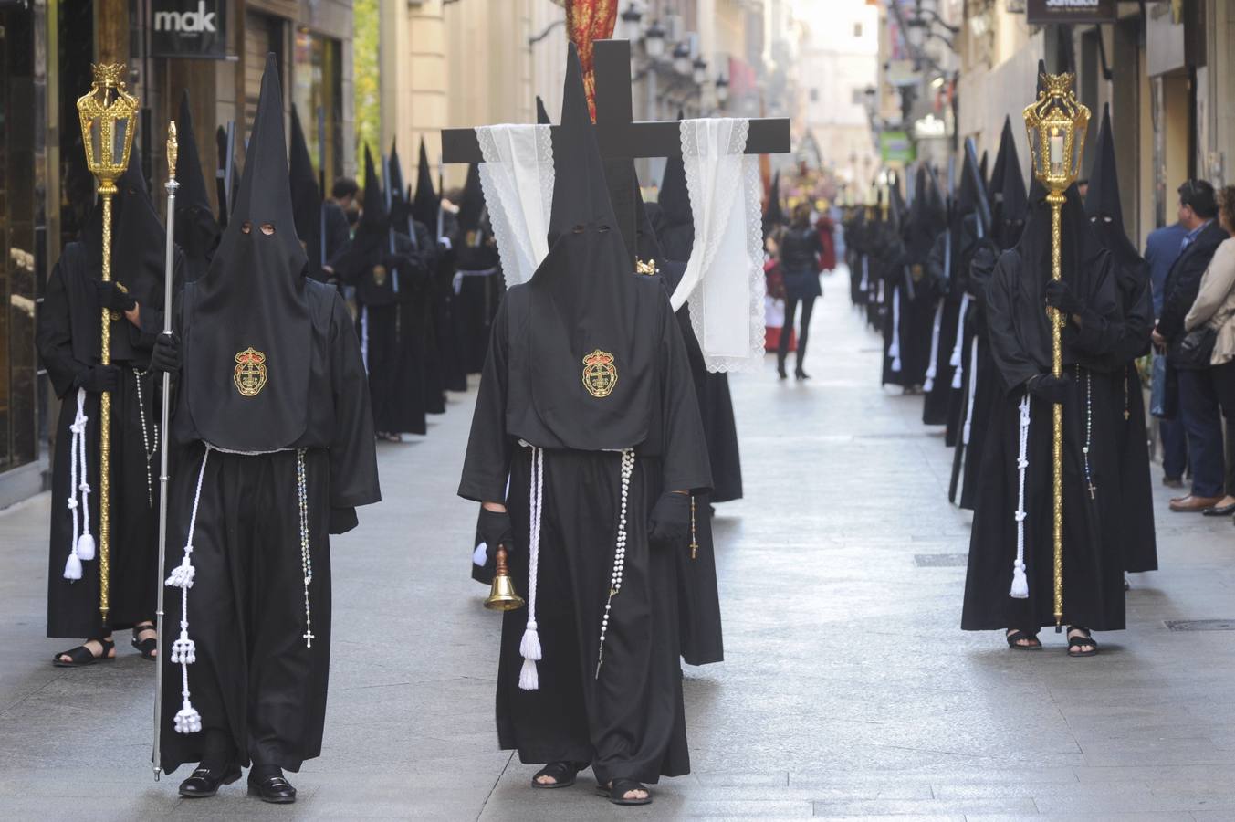 Procesión del Rosario de la cofradía de la Caridad.