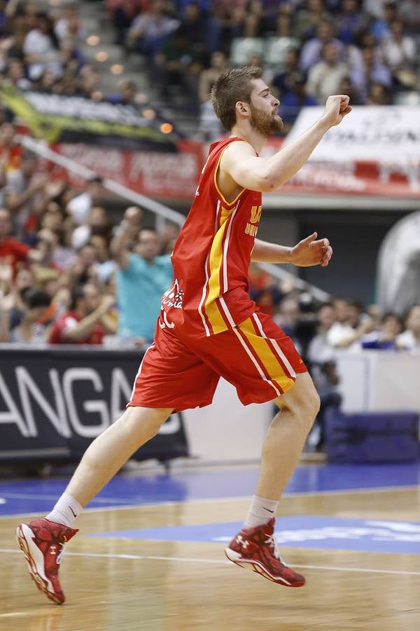 El UCAM Murcia pierte ante el FC Barcelona por un espeso ataque (64-76)