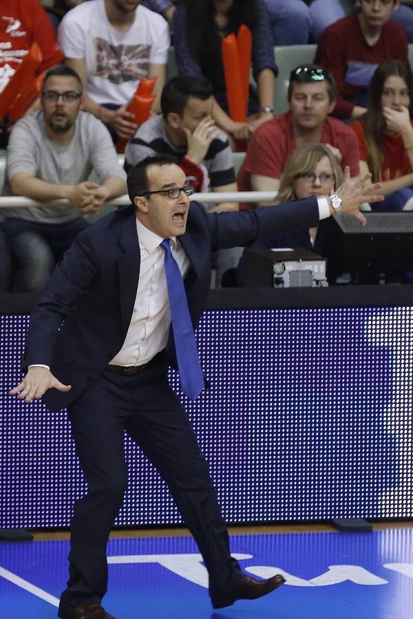 El UCAM Murcia pierte ante el FC Barcelona por un espeso ataque (64-76)