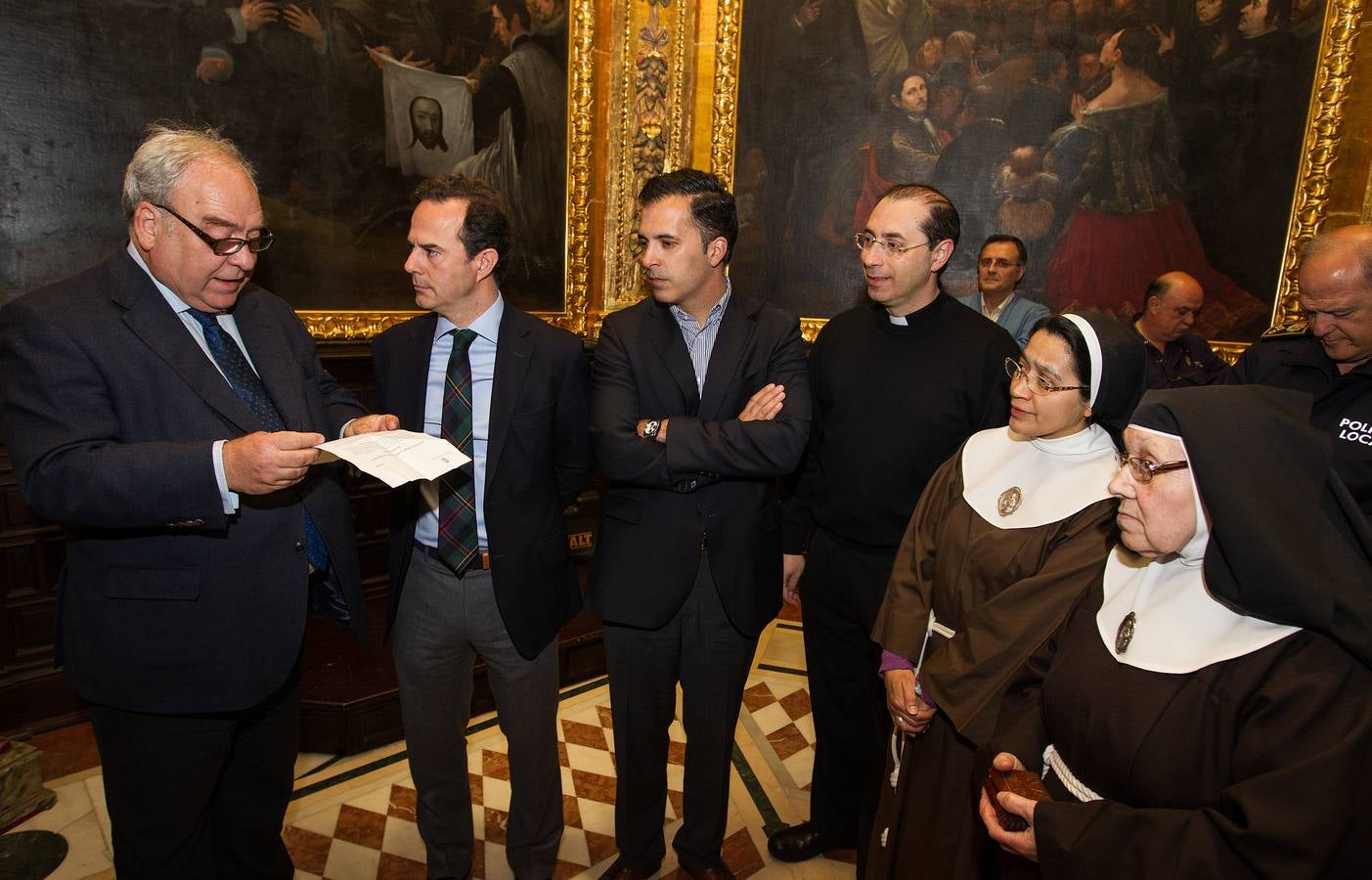 Ensayo de la apertura del camarín de la Santa Faz