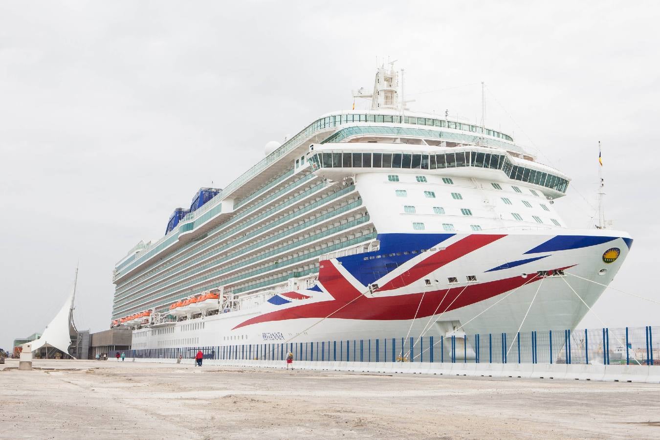 El crucero Britannia llega a Alicante