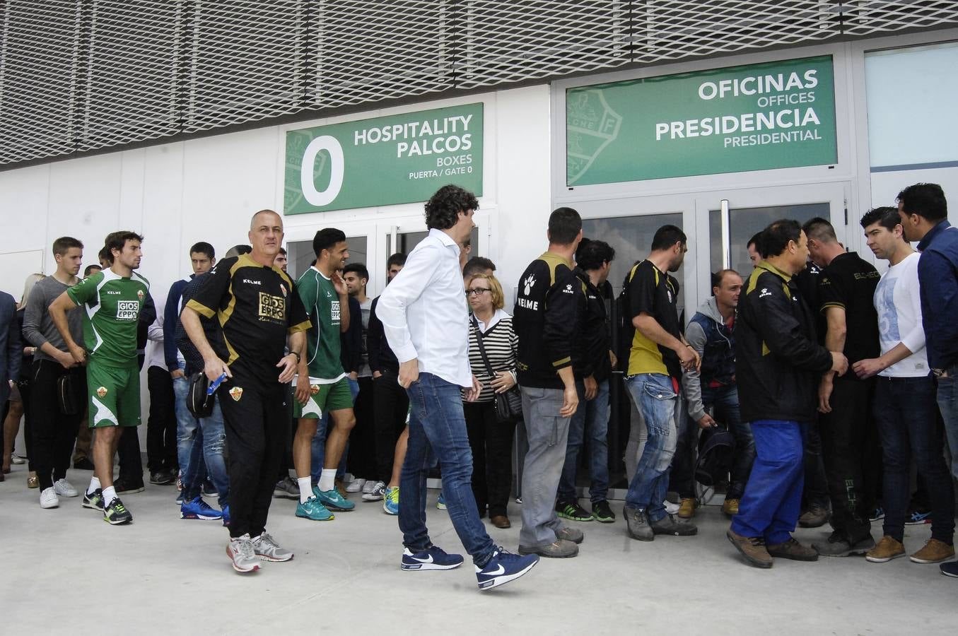 Los empleados del Elche se plantan