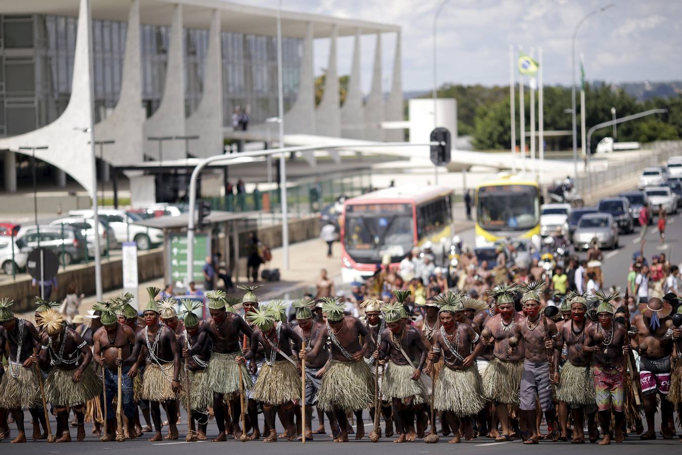 Los indígenas quieren sus tierras