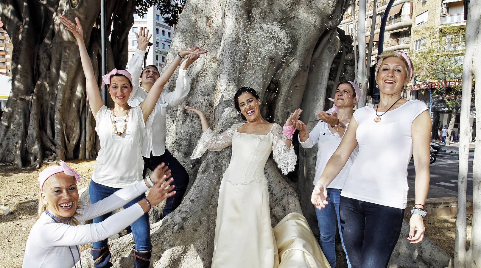 Novias en rosa contra el cáncer