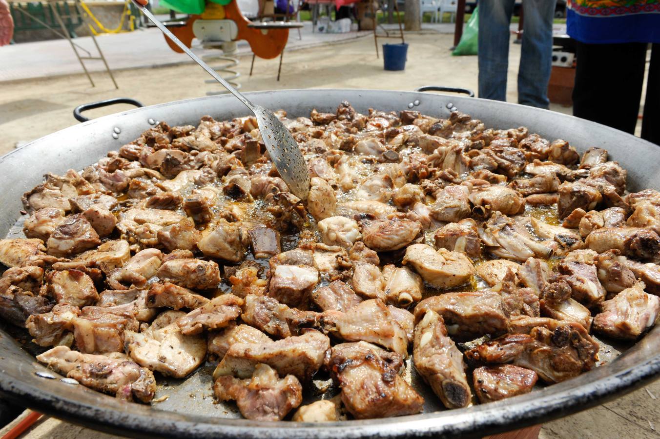 Desfile huertano y paellas en el Día del Vecino de Alquerías