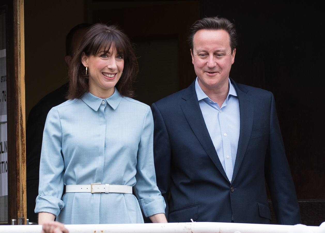 El conservador David Cameron, junto a su esposa Samantha.