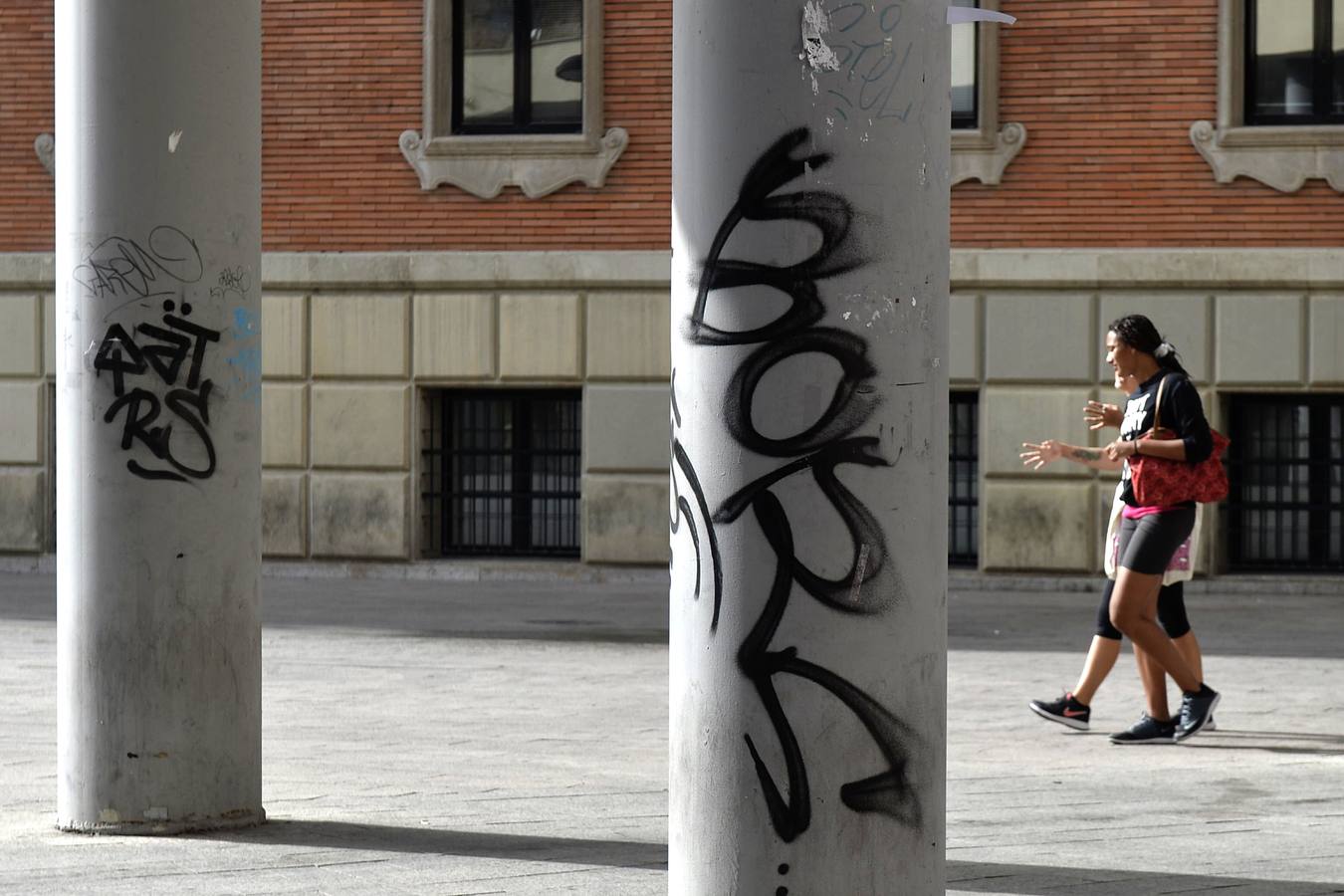 Las pintadas indignan a los vecinos