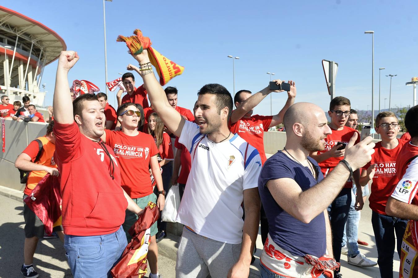 La afición grana, rumbo a Alicante