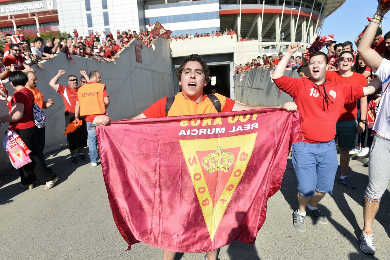 La afición grana, rumbo a Alicante