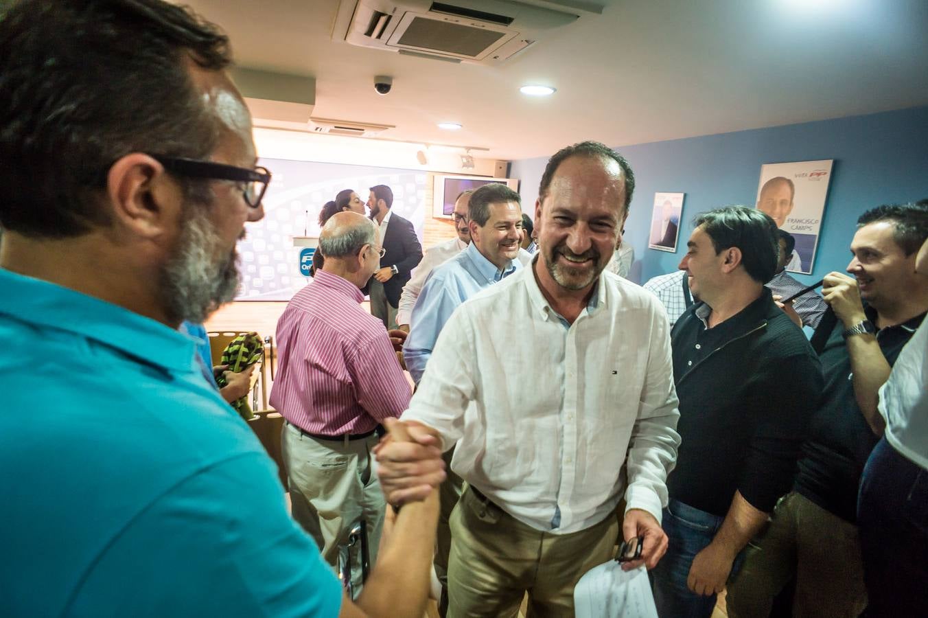 Noche electoral en la sede del PP de Orihuela