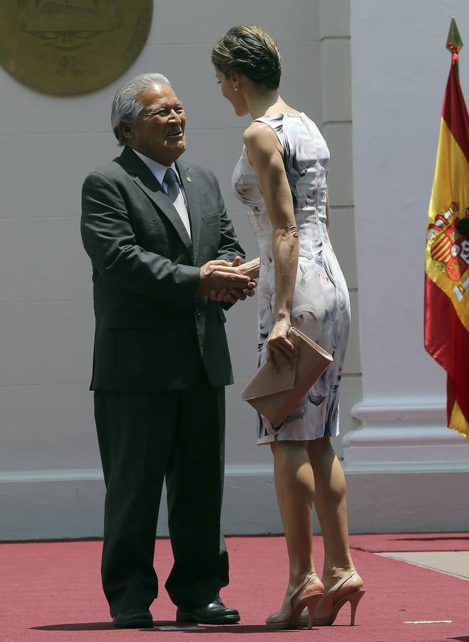 Los looks de Doña Letizia en su viaje a Centroamérica