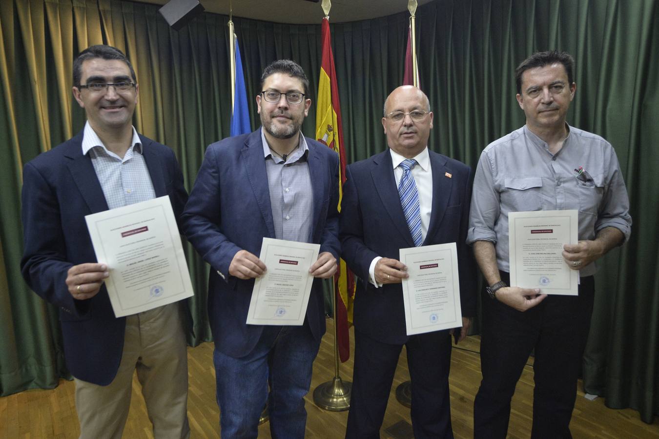 Entrega de actas a los diputados electos en Murcia