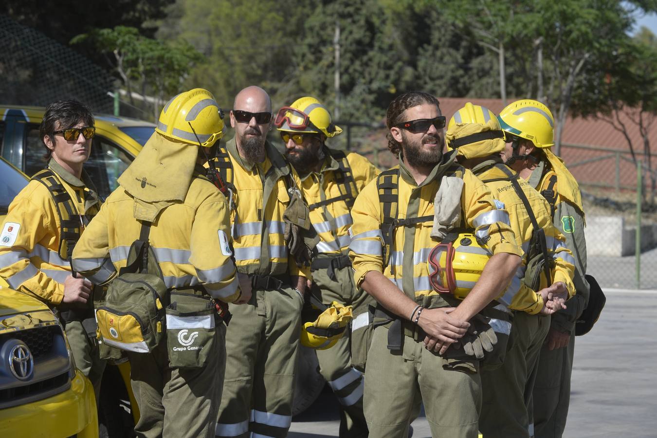 (04-06) El consejero de Presidencia y Empleo en funciones, José Gabriel Ruiz, presenta el Plan de Protección Civil de Emergencia por Incendios Forestales en la Región de Murcia (Infomur). En la foto, Bomberos durante el acto.