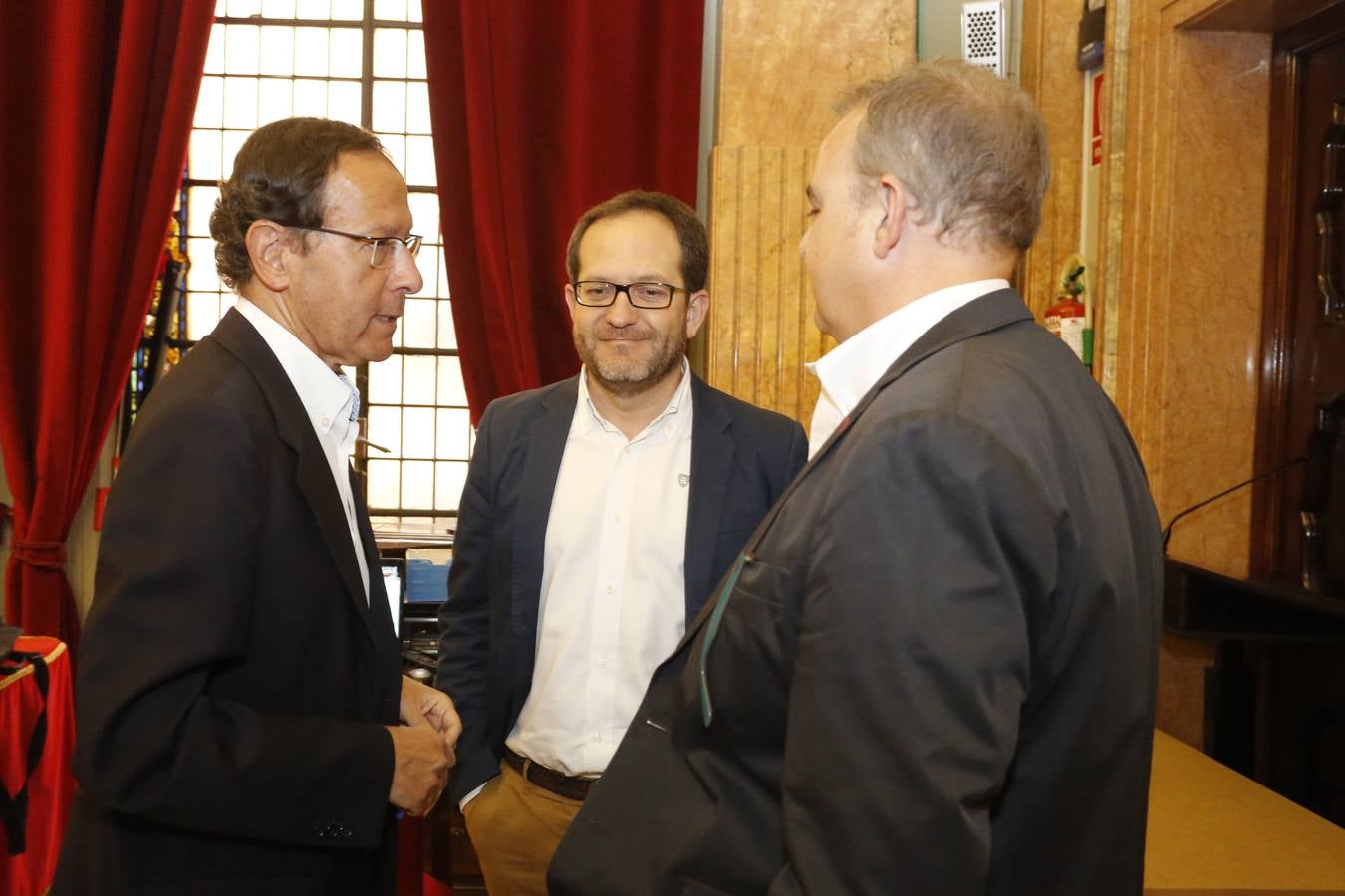 El Pleno de los abrazos