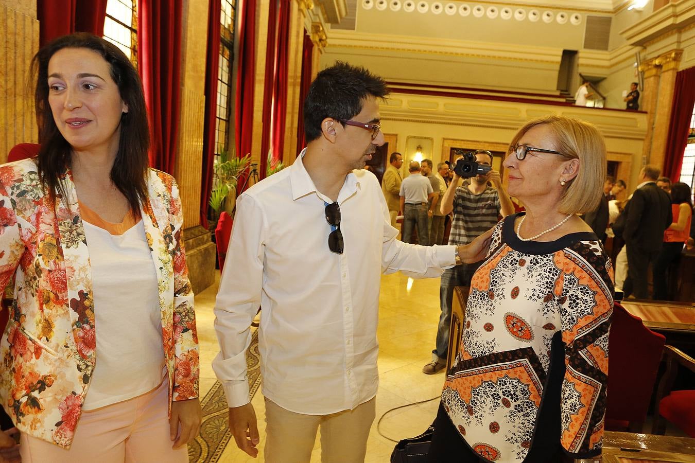 El Pleno de los abrazos