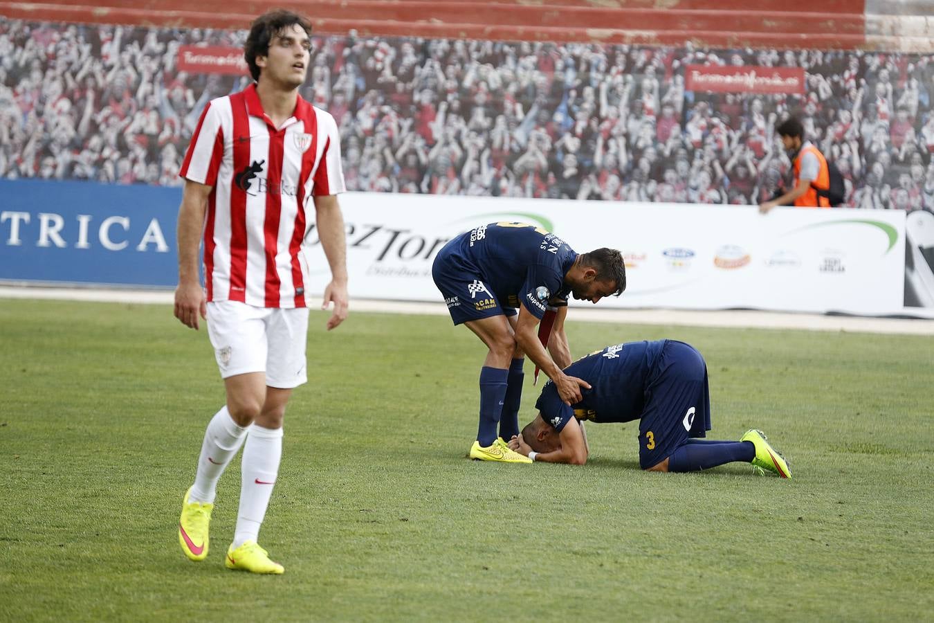 Las mejores imágenes del UCAM CF - Bilbao Athletic