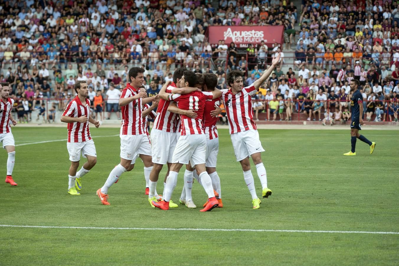 Las mejores imágenes del UCAM CF - Bilbao Athletic
