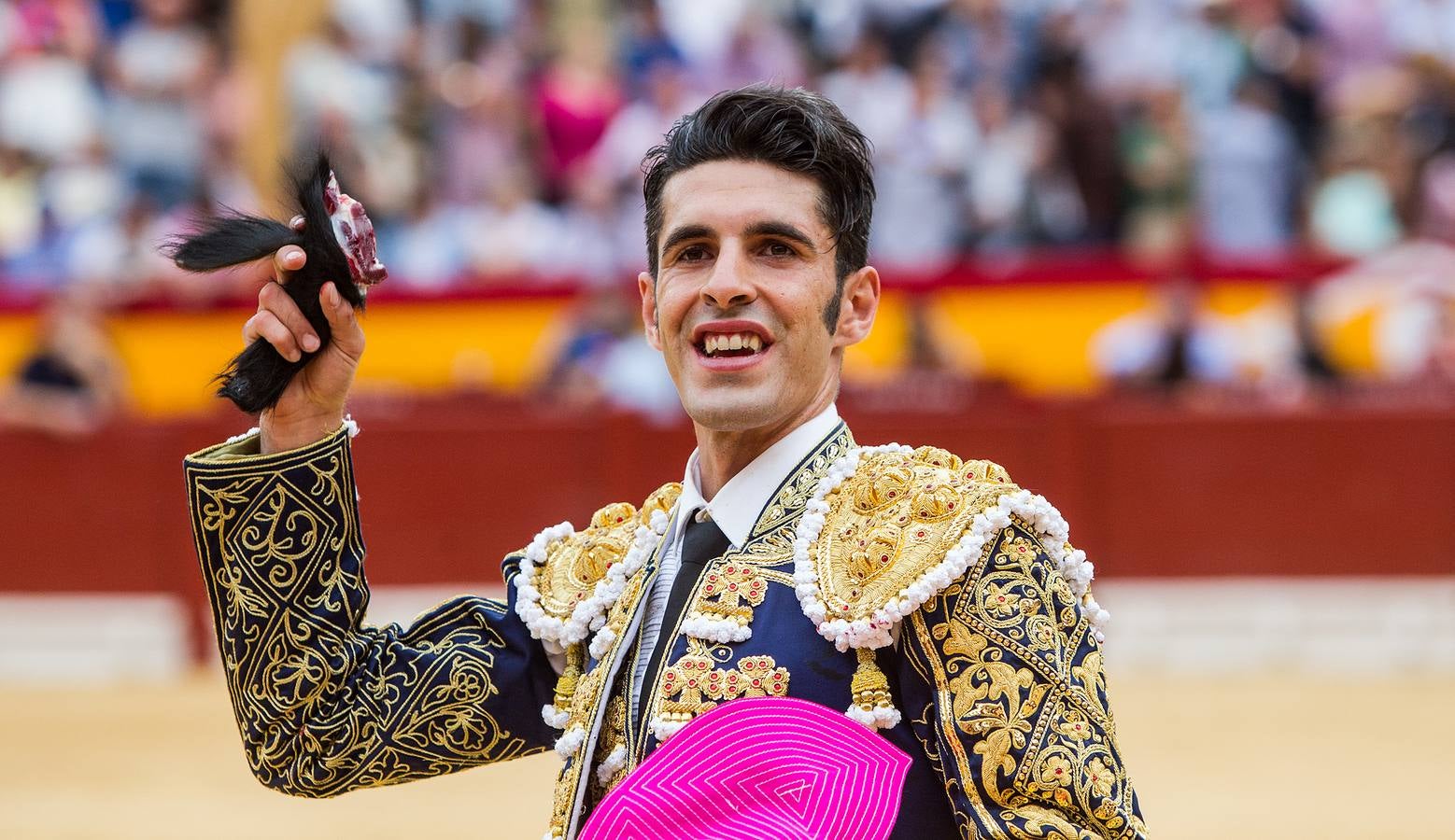 El Juli y Talavante abren la Puerta Grande