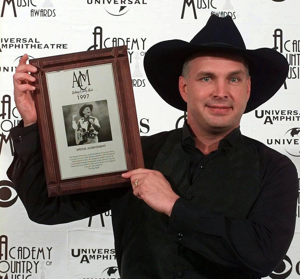 Garth Brooks. 