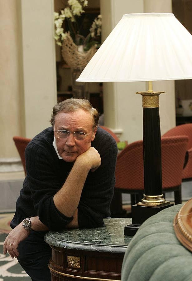 James Patterson. 