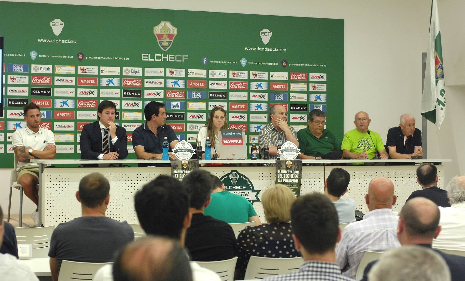 Presentación de la manifestación para reclamar que el Elche vuelva a Primera