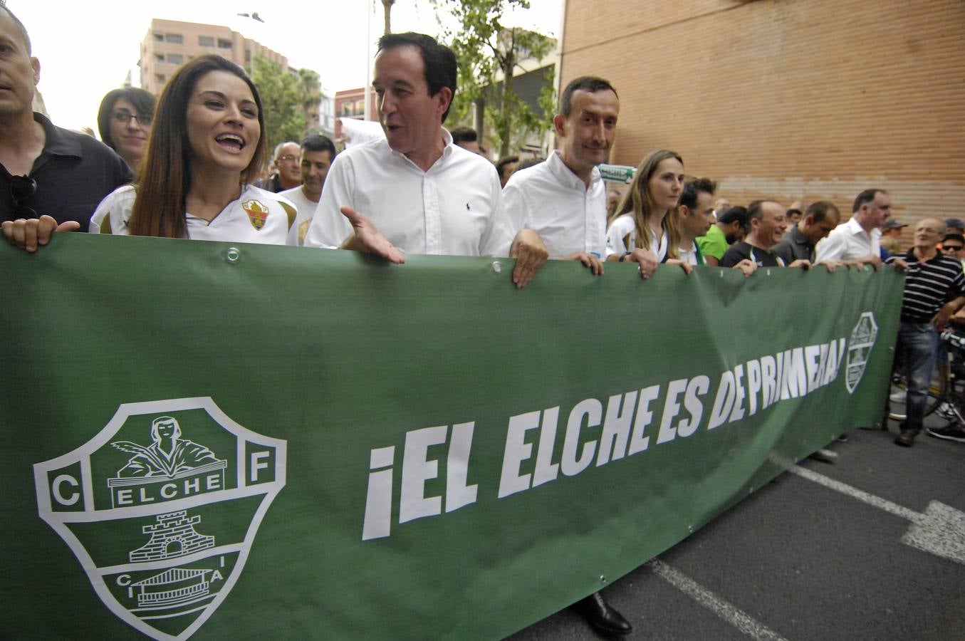 Manifestación por el descenso del Elche CF